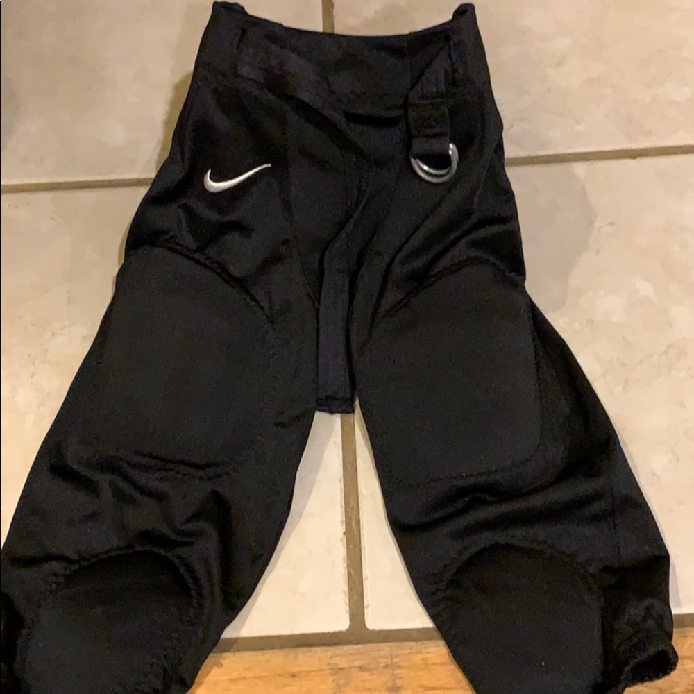 Nike boys football 🏈 pants
